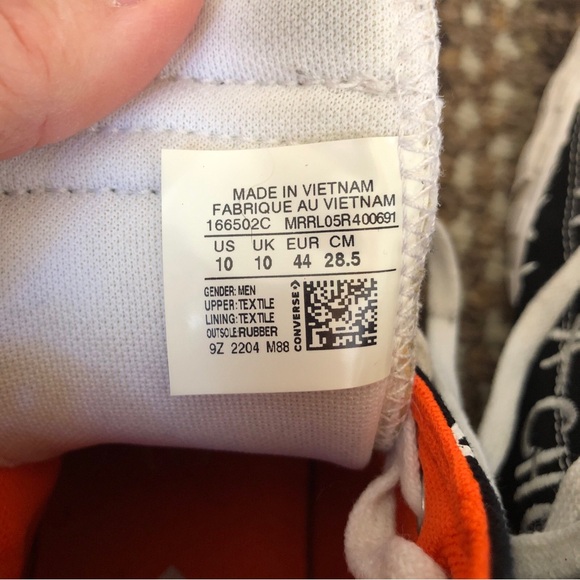 Mens High-Top converse Sneakers - Black and White - Picture 5 of 13